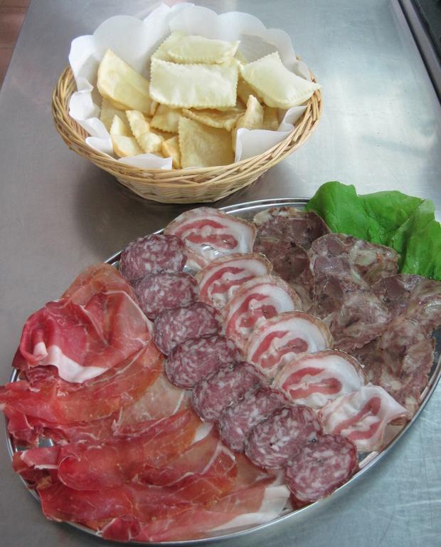 Agriturismo Alla Strozza Voghenza Luaran gambar